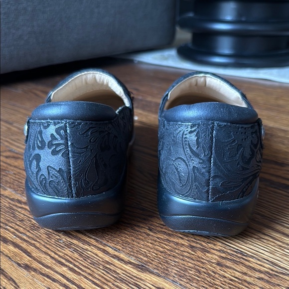 Alegria Women’s 41/10.5 Black Mules with Cushioned Comfort - Picture 4 of 7